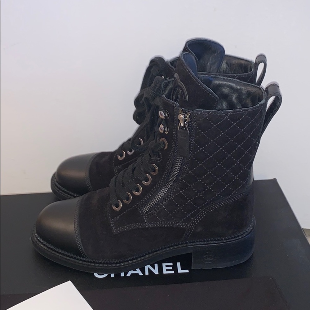 Chanel suede leather boots - Picture 4 of 10